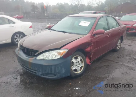 2003 Toyota Camry Le V6 z USA, uszkodzony, nr VIN 4T1BF32K03U041325